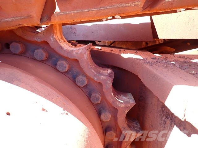 Hitachi EX1900-6 Crawler excavators