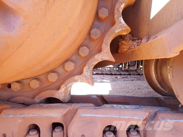 Hitachi EX1900-6 Crawler excavators