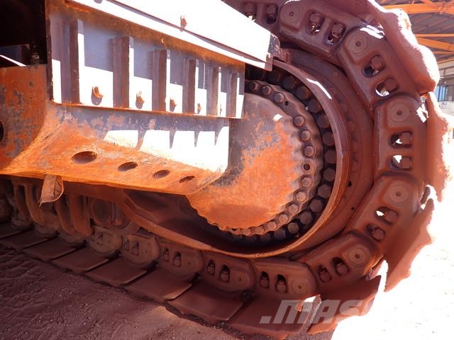 Hitachi EX1900-6 Crawler excavators