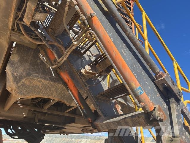 Hitachi EX2600-6BE Roomikekskavaatorid
