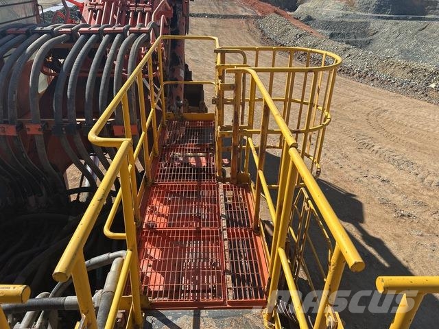 Hitachi EX2600-6BE Roomikekskavaatorid