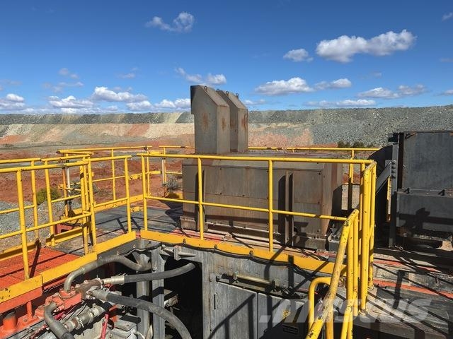 Hitachi EX2600-6BE Roomikekskavaatorid