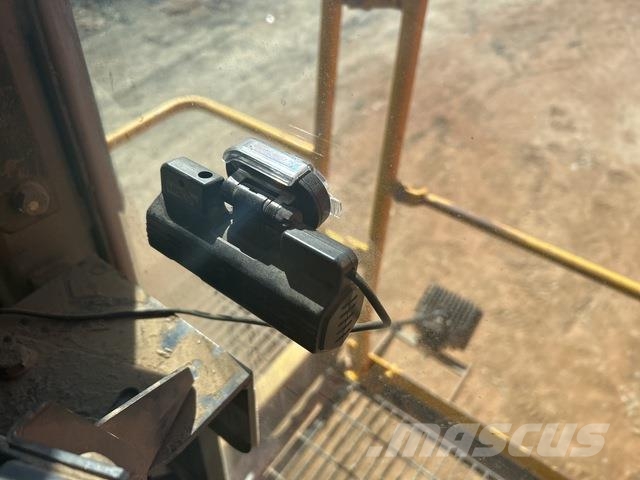 Hitachi EX2600-6BE Roomikekskavaatorid