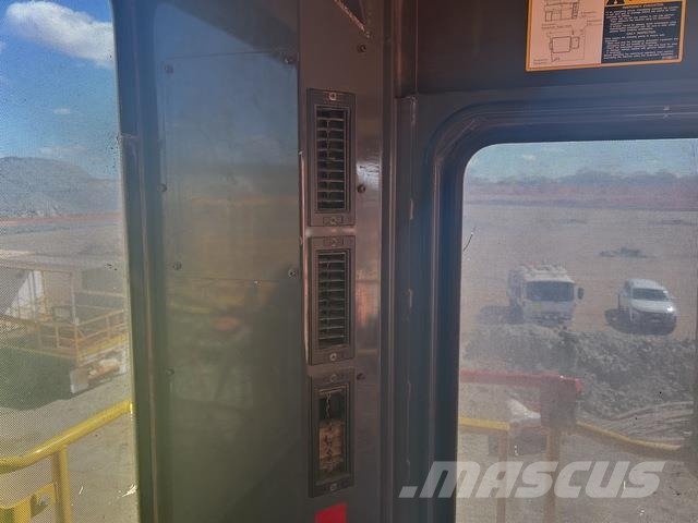 Hitachi EX2600-6BE Roomikekskavaatorid