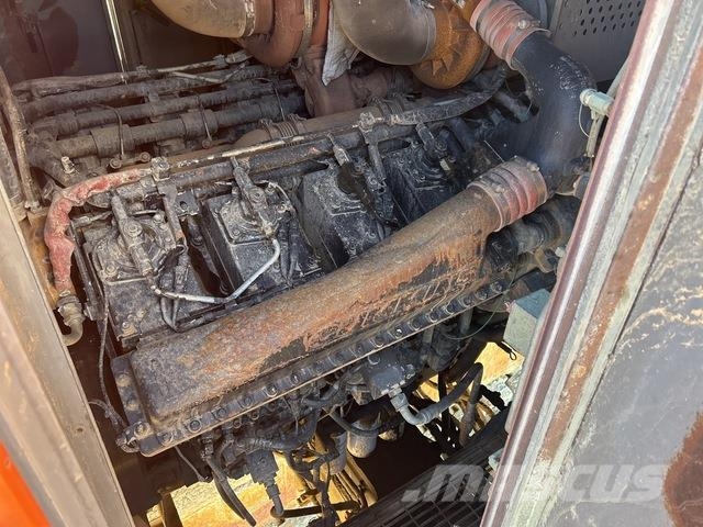 Hitachi EX2600-6BE Roomikekskavaatorid