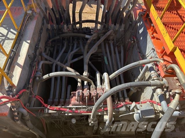 Hitachi EX2600-6BE Roomikekskavaatorid
