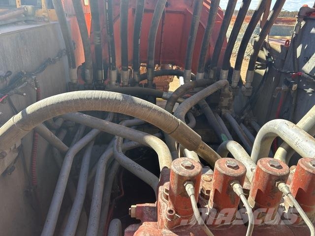 Hitachi EX2600-6BE Roomikekskavaatorid