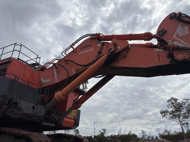 Hitachi EX3600-5 Paletli ekskavatörler
