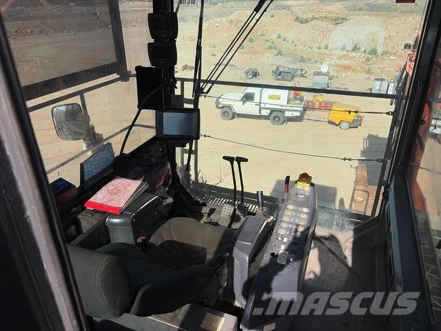 Hitachi EX3600-6 Crawler excavators