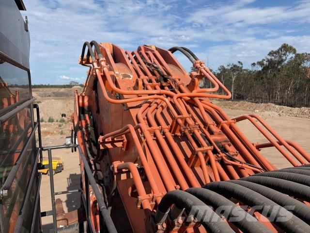 Hitachi EX3600-6 Crawler excavators