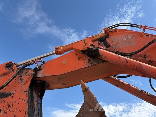 Hitachi EX3600-6 Crawler excavators