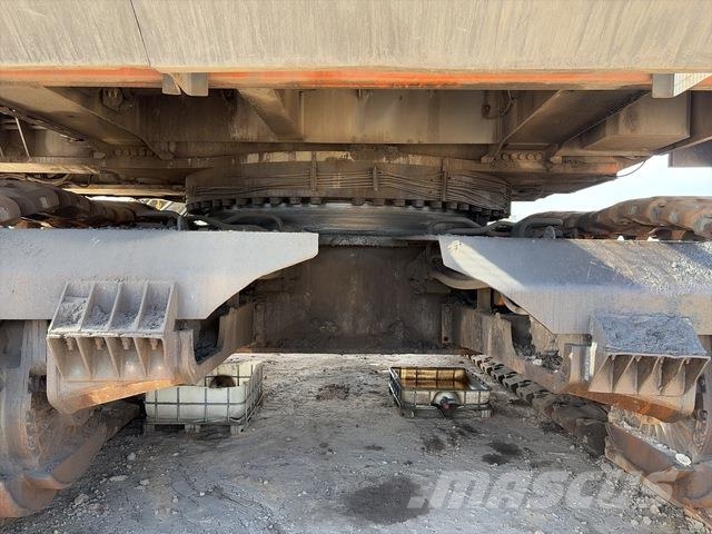 Hitachi EX3600-6 Crawler excavators