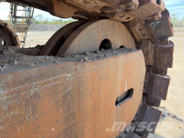 Hitachi EX3600-6 Crawler excavators