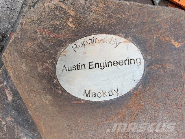 Hitachi EX3600-6 Crawler excavators