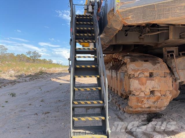 Hitachi EX3600-6 Crawler excavators