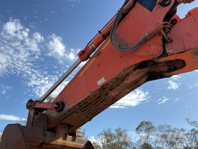 Hitachi EX3600-6 Crawler excavators