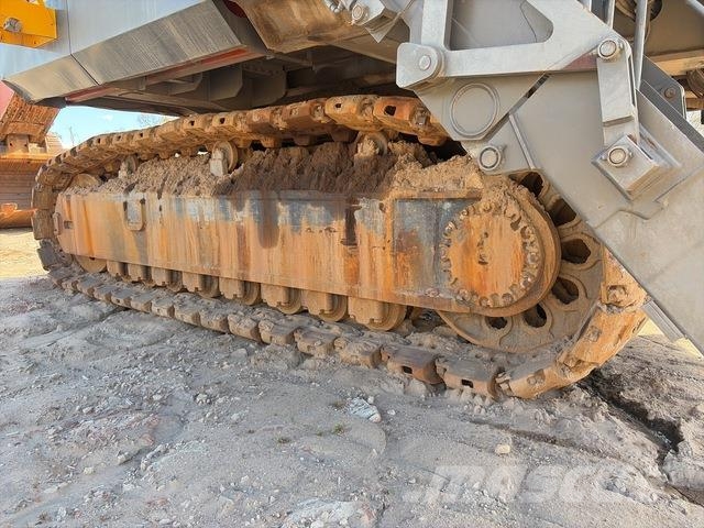 Hitachi EX3600-6 Crawler excavators