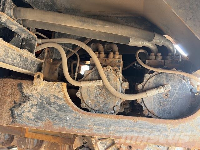 Hitachi EX3600-6 Crawler excavators