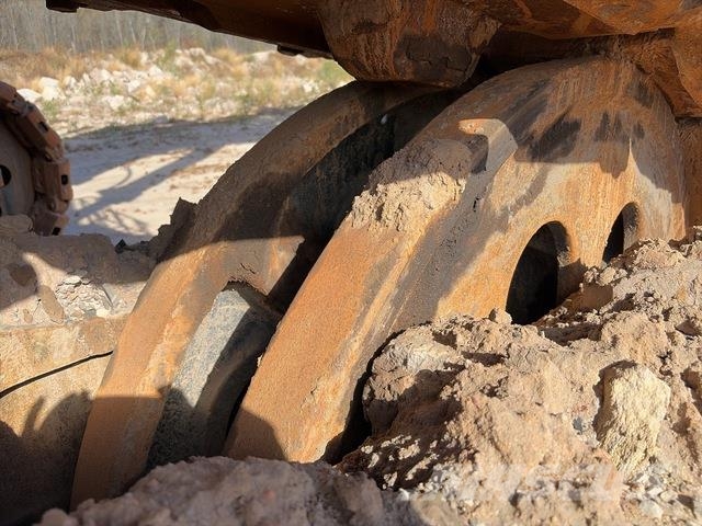 Hitachi EX3600-6 Crawler excavators