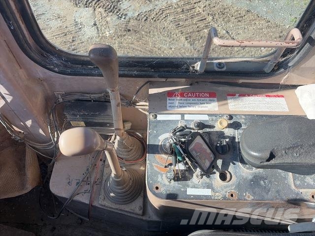 Hitachi LX80 Фронтальные погрузчики