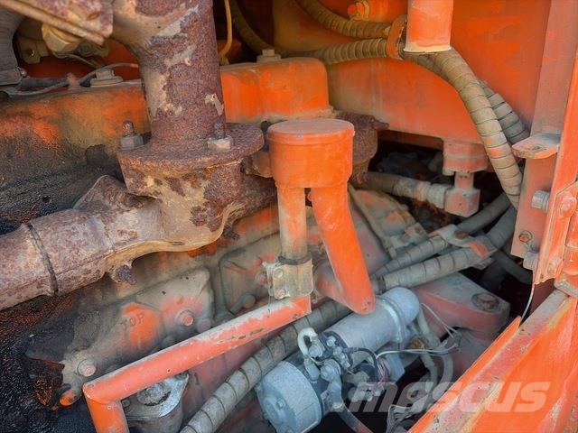 Hitachi LX80 Фронтальные погрузчики