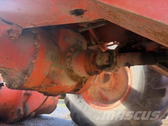 Hitachi LX80 Фронтальные погрузчики