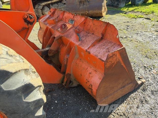 Hitachi LX80 Фронтальные погрузчики