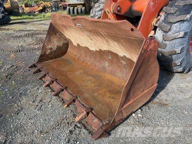 Hitachi LX80 Фронтальные погрузчики