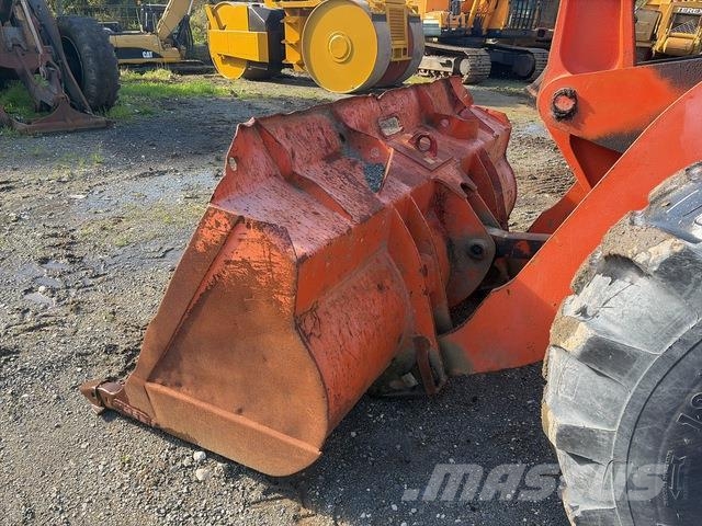 Hitachi LX80 Фронтальные погрузчики
