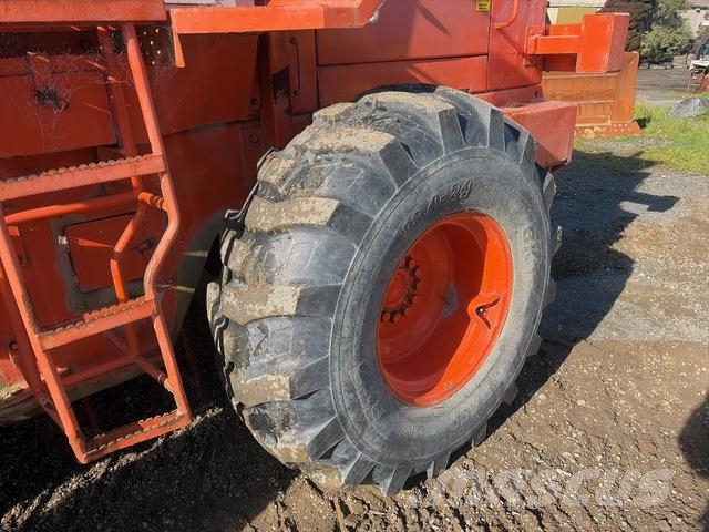 Hitachi LX80 Фронтальные погрузчики