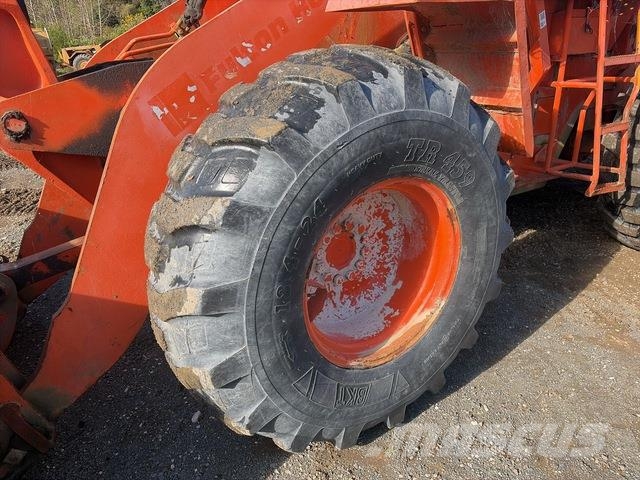 Hitachi LX80 Фронтальные погрузчики