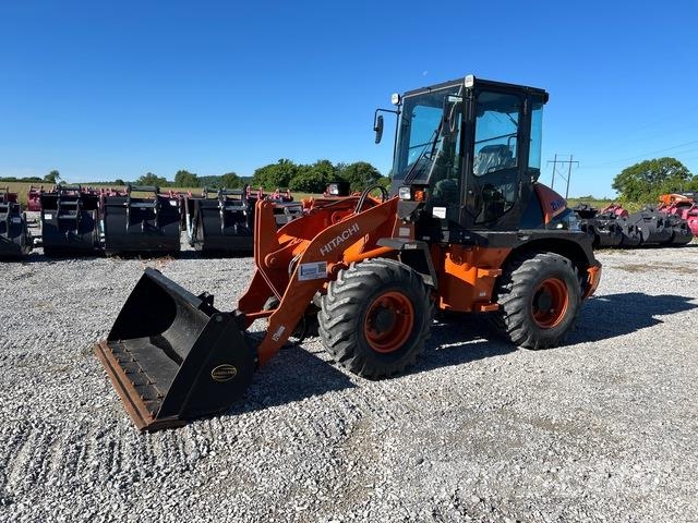 Hitachi ZW80 Gumikerekes homlokrakodók