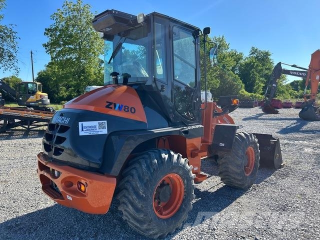 Hitachi ZW80 Gumikerekes homlokrakodók
