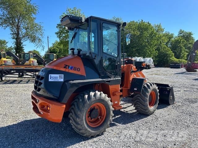 Hitachi ZW80-5B Gumikerekes homlokrakodók