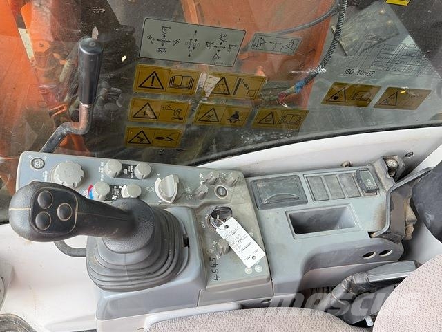 Hitachi ZX135US-6 Excavadoras de cadenas