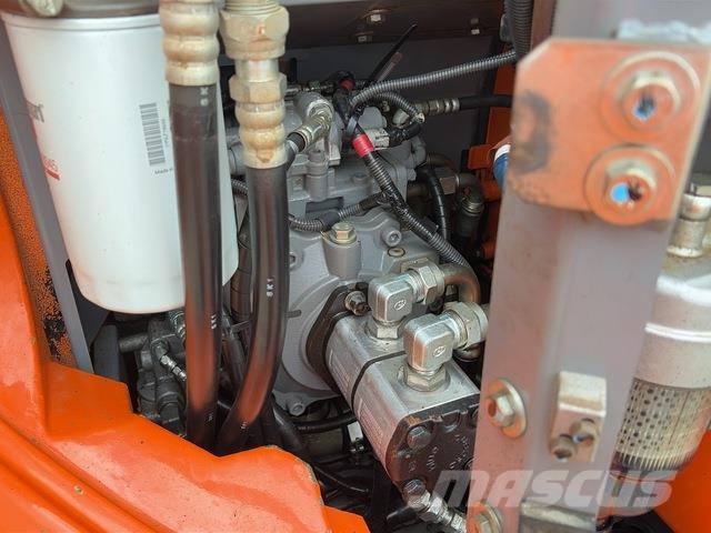 Hitachi ZX135US-6 Excavadoras de cadenas