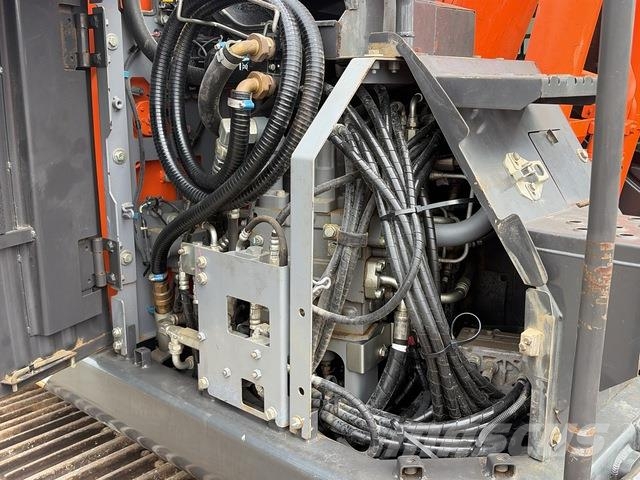 Hitachi ZX135US-6 Excavadoras de cadenas