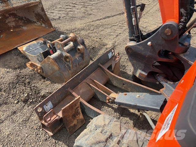 Hitachi ZX17U-5A Mini excavatoare < 7t