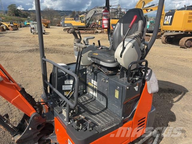 Hitachi ZX17U-5A Mini excavatoare < 7t