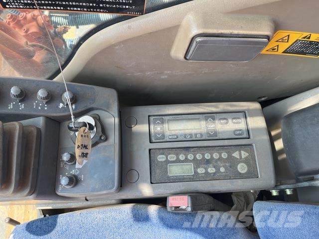Hitachi ZX200-3 大型油圧ショベル12t以上（パワーショベル・ユンボ）