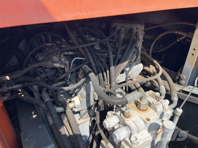 Hitachi ZX200-3 大型油圧ショベル12t以上（パワーショベル・ユンボ）