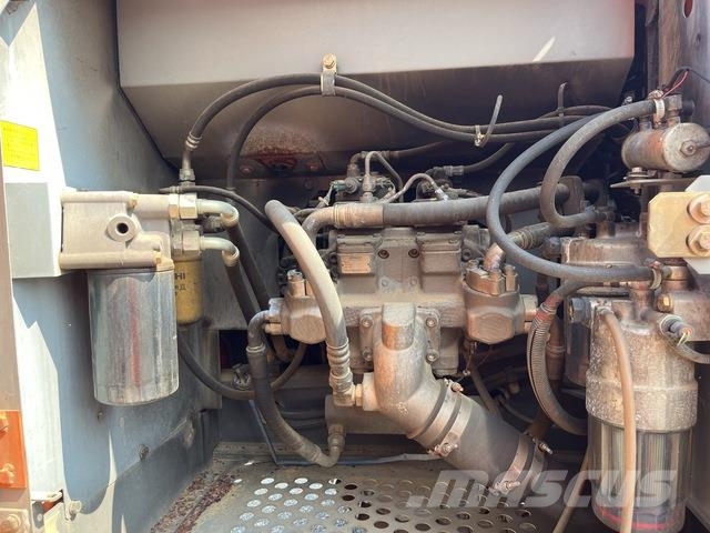 Hitachi ZX200-3 大型油圧ショベル12t以上（パワーショベル・ユンボ）