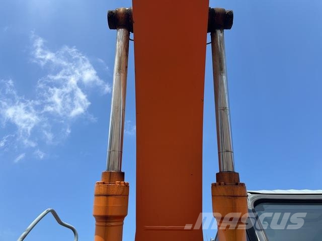 Hitachi ZX200-3 大型油圧ショベル12t以上（パワーショベル・ユンボ）
