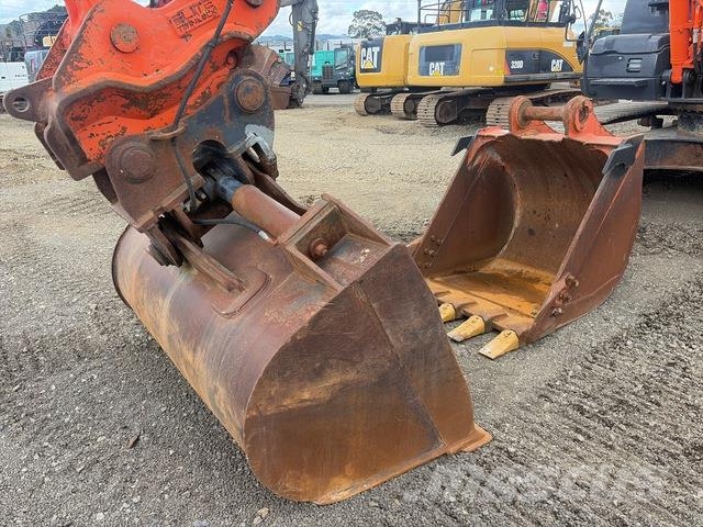 Hitachi ZX200LC-5G Raupenbagger