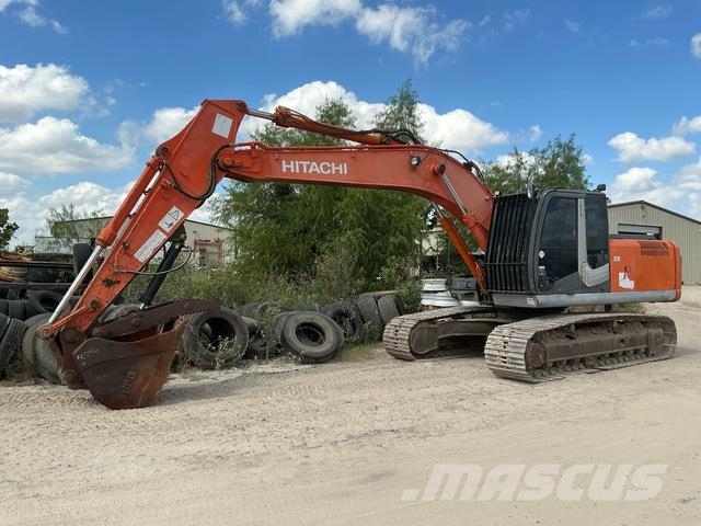 Hitachi ZX210-LC3 Gravemaskiner på larvebånd