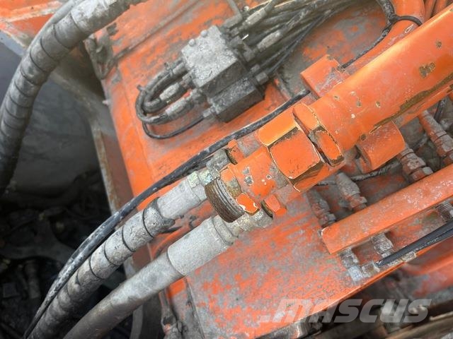Hitachi ZX210W Hjulgravere