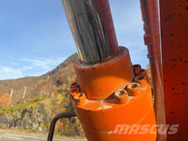 Hitachi ZX210W Hjulgravere