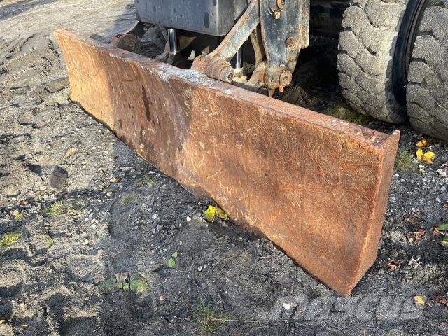 Hitachi ZX210W Hjulgravere