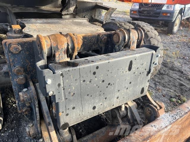 Hitachi ZX210W Hjulgravere