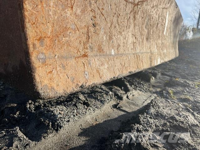 Hitachi ZX210W Hjulgravere